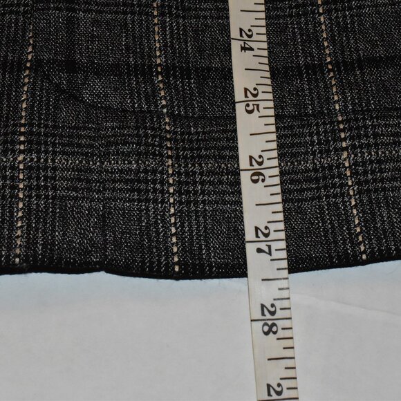 Tahari Relax Fit Grey Black Plaid Blazer Jacket Size 12 - Picture 5 of 14